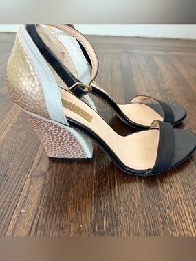 Dee Keller Black, Cream & Rose Gold Block Heel Sandals